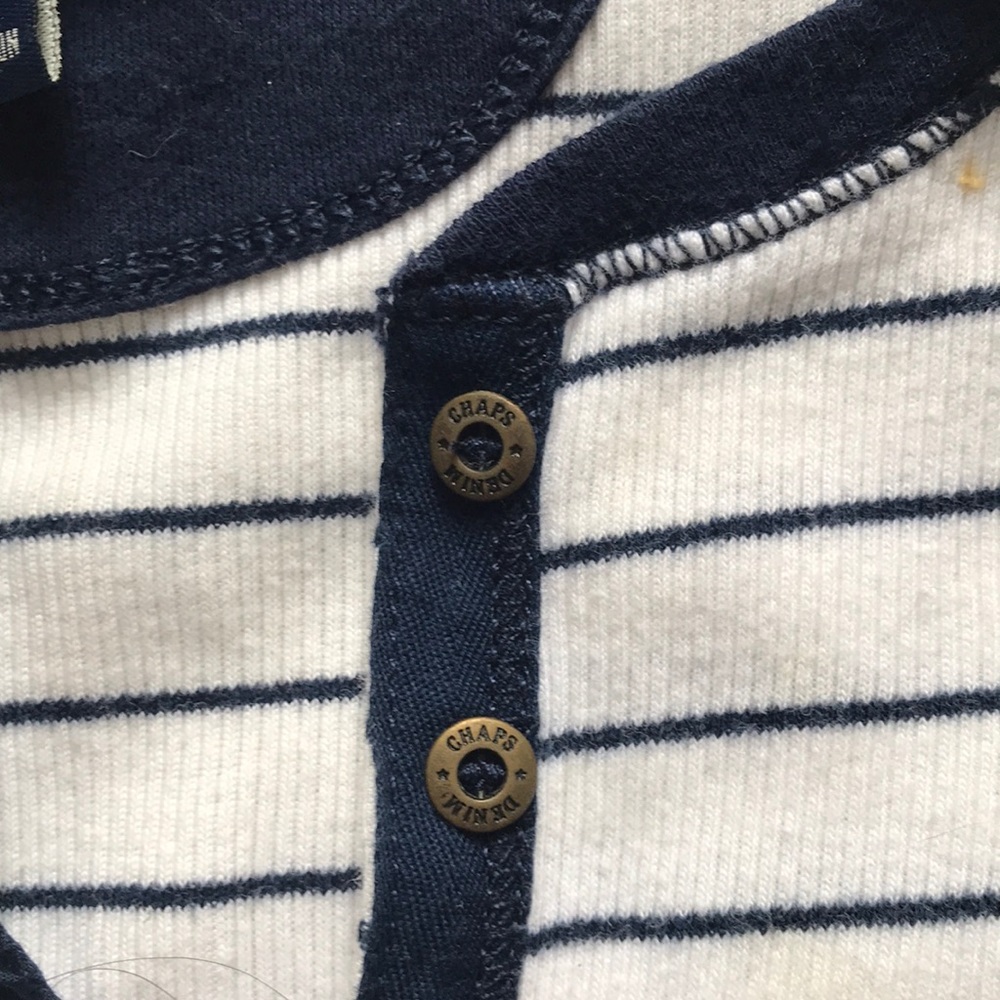 Sweater. Size Medium. By Chaps - Picture 3 of 5